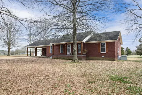136 Kimberly Dr, Loretto, TN 38469 photo 1