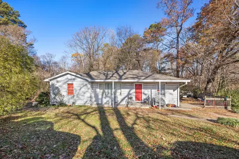 136 Ensign Rd, Rossville, GA 30741