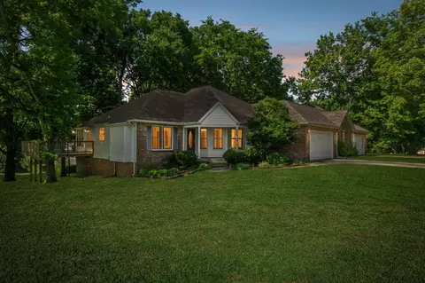 2414 Widgeon Dr, Clarksville, TN 37042