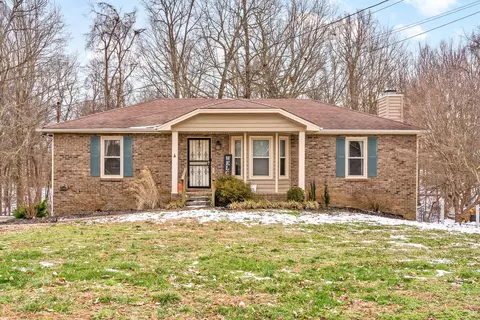 230 Centennial Dr, Clarksville, TN 37043