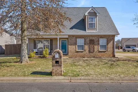 1621 Carrick Dr, Murfreesboro, TN 37128
