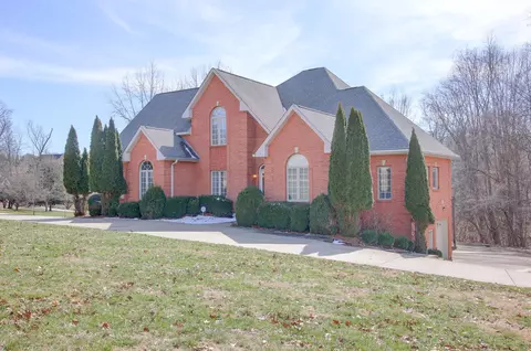 2208 Foxfire Rd, Clarksville, TN 37043