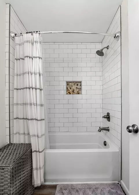 Bath - 166 Pine Ave, Morrison, TN 37357 photo 2 of 5