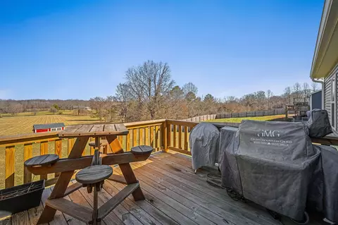 Exterior - 166 Pine Ave, Morrison, TN 37357 photo 6 of 7