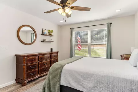 Bedroom - 166 Pine Ave, Morrison, TN 37357 photo 5 of 6