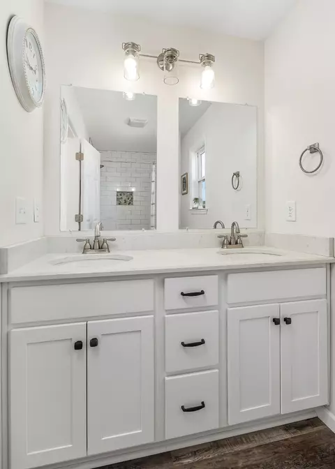 Bath - 166 Pine Ave, Morrison, TN 37357 photo 4 of 5