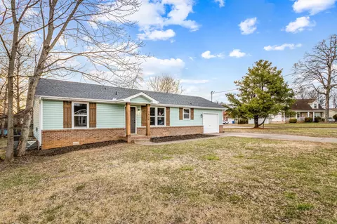3416 Oak Park Dr, Clarksville, TN 37042