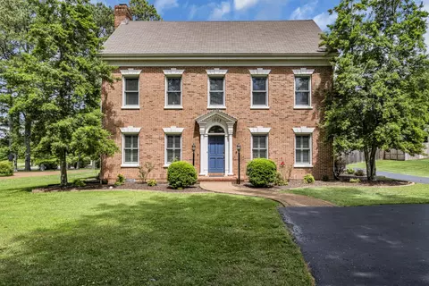 1003 Graymere Manor Rd, Columbia, TN 38401