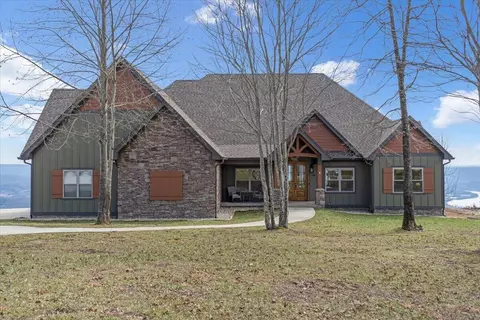 130 Hovering Hawk Dr #RB44, Jasper, TN 37347