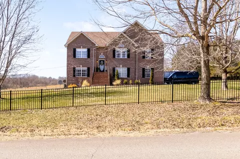 1297 Meeks Cemetery Rd, Burns, TN 37029