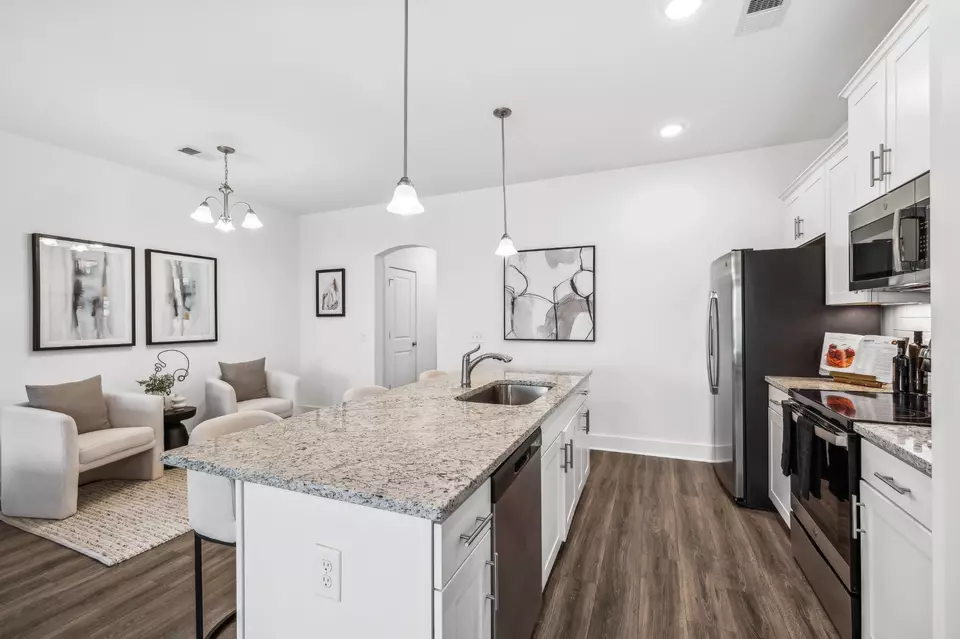 Kitchen - 1049 Sweetleaf Dr, Franklin, TN 37064 photo 5 of 9