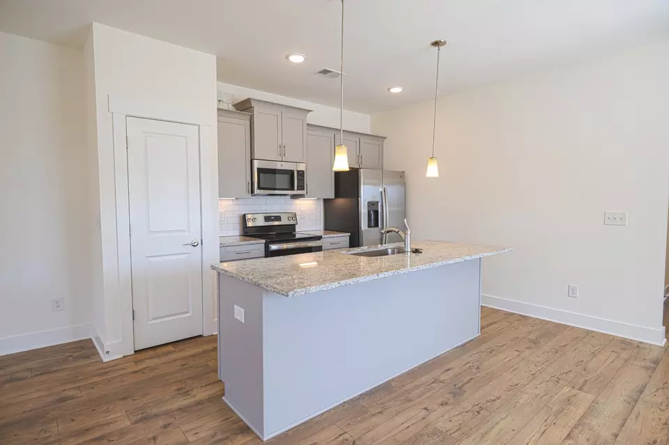 Kitchen - 1049 Sweetleaf Dr, Franklin, TN 37064 photo 8 of 9