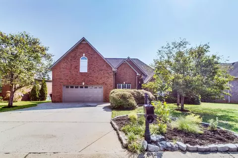 5138 Reagan Dr, Murfreesboro, TN 37129