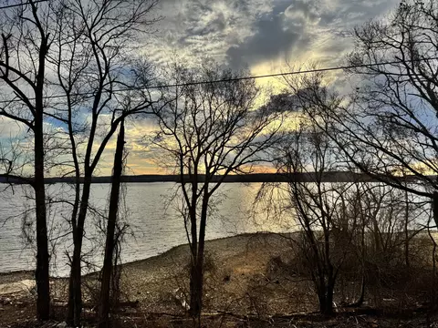 0 Lakefront Dr, Waverly, TN 37185