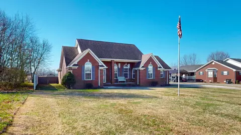 20 W Lincoln Rd, Fayetteville, TN 37334