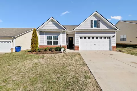 303 St Charles Pl, Shelbyville, TN 37160