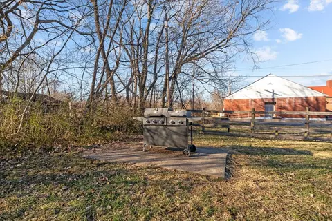 Exterior - 141 School Rd, Vanleer, TN 37181 photo 8 of 10
