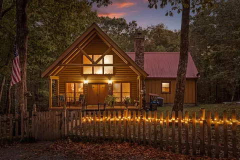 695 S Moore Rd, Rising Fawn, GA 30738