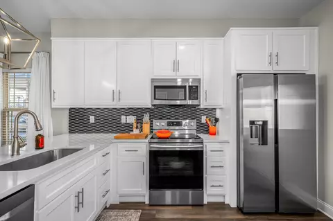 Kitchen - 555 Gresham Ln #7A, Murfreesboro, TN 37129 photo 3 of 3