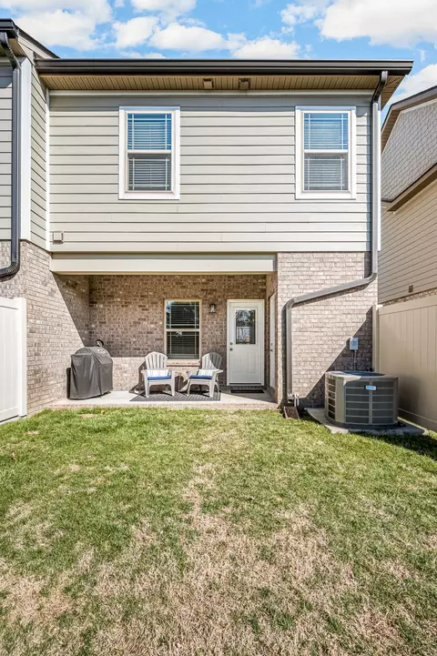 Exterior - 555 Gresham Ln #7A, Murfreesboro, TN 37129 photo 4 of 5