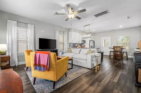 Living - 555 Gresham Ln #7A, Murfreesboro, TN 37129 photo 1 of 3