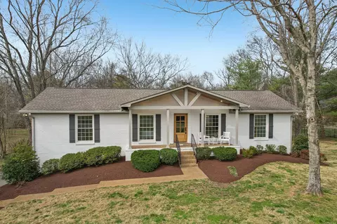 8208 Spring Valley Dr, Brentwood, TN 37027
