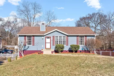 613 Ranch Hill Dr, Clarksville, TN 37042