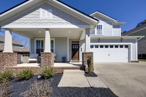 3367 Vinemont Dr, Thompsons Station, TN 37179
