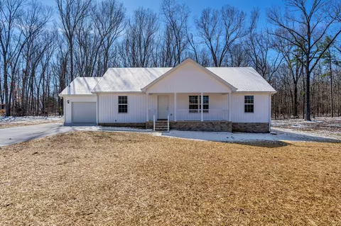 171 Sunset Falls Rd, Tullahoma, TN 37388
