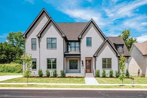 2044 Conductor Ln, Thompsons Station, TN 37179
