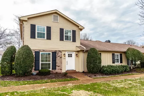 179 Boxwood Dr, Franklin, TN 37069