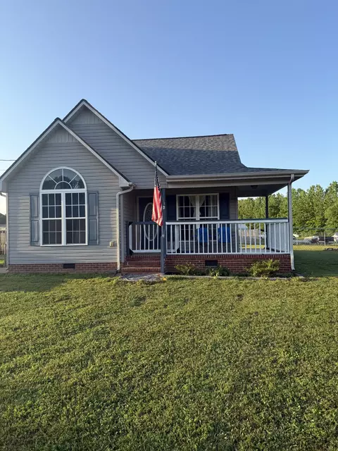 18 Pebble Creek Dr, Fayetteville, TN 37334