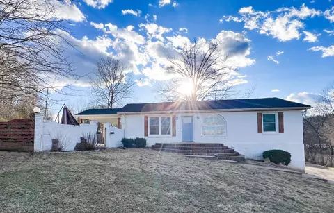 304 Mayhew Rd, Clarksville, TN 37040