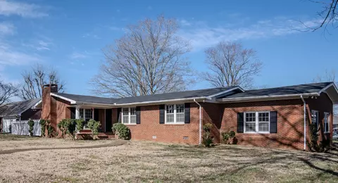 4000 Sheddan Dr, Columbia, TN 38401