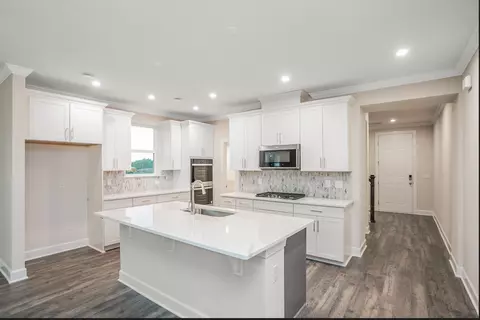271 Pin High Dr, Mount Juliet, TN 37122