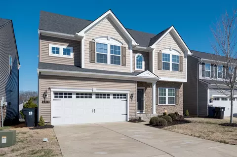 2819 Winterberry Dr, Columbia, TN 38401