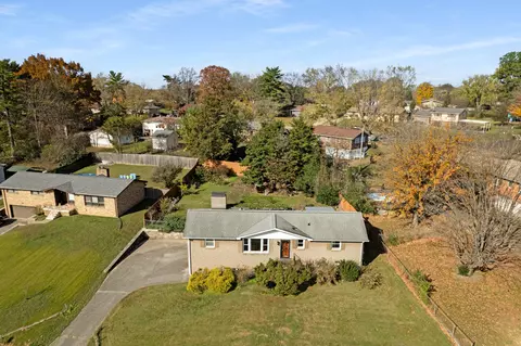 1315 Winthorne Dr, Nashville, TN 37217