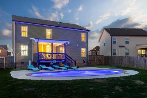 713 Crestone Ln, Clarksville, TN 37042