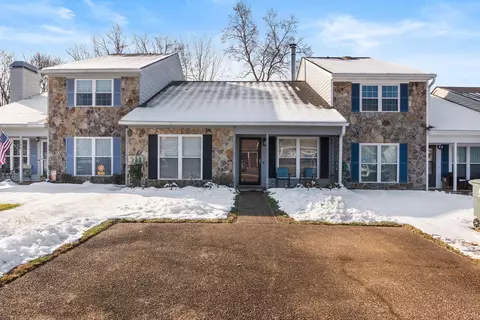 1296 Leaside Ln, Hixson, TN 37343
