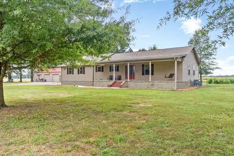 Exterior - 765 Heron Rd, Murray, KY 42071 photo 2 of 13