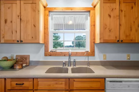 Kitchen - 765 Heron Rd, Murray, KY 42071 photo 2 of 4