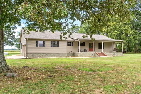 Exterior - 765 Heron Rd, Murray, KY 42071 photo 3 of 13