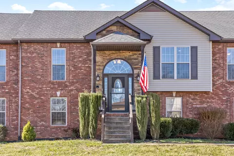 4586 Grovewood Ct, Clarksville, TN 37040