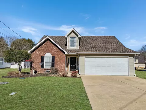 217 Breeze Dr, Murfreesboro, TN 37129