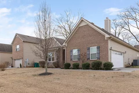 1057 Daniel Ln, Spring Hill, TN 37174 photo 2