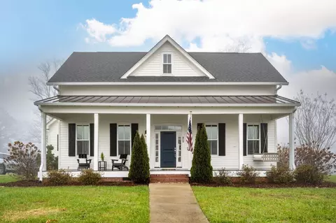 1959 Wagon Ln, Signal Mountain, TN 37377