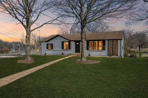 444 Lynn Dr, Nashville, TN 37211