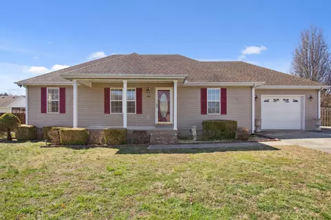 104 St Simons Blvd, Tullahoma, TN 37388