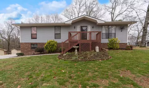 5300 Country Village Dr, Ooltewah, TN 37363