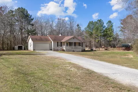 130 Windy Trace Dr, Mcewen, TN 37101